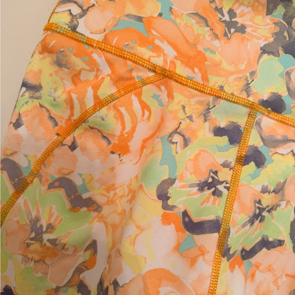 Fabletics Painted Marigold Size Small - image 6